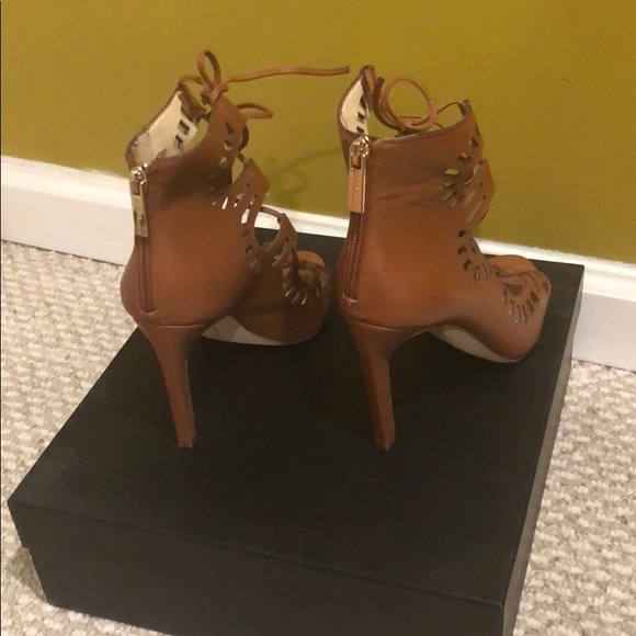 BCBG strappy heels - Picture 2 of 3
